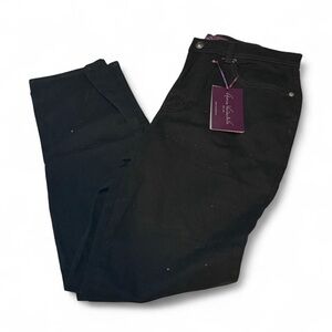 Gloria Vanderbilt Black High-Rise Jeans with Purple Brand Tag